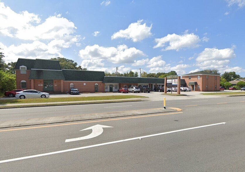 7714 Massachusetts Ave, New Port Richey, FL à louer - Photo de l’immeuble – Image 1 sur 12