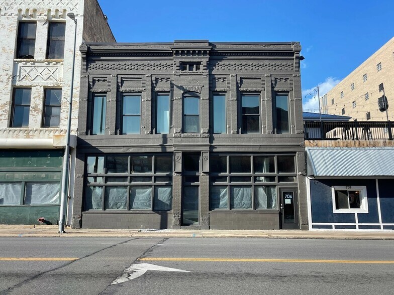 706 Monroe St, Toledo, OH à vendre - Photo de l’immeuble – Image 1 sur 1