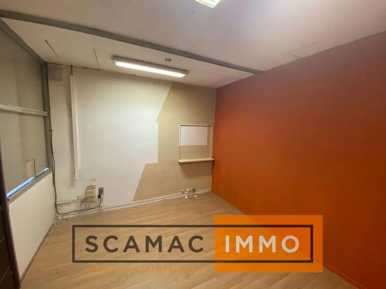 Local commercial dans Martigues à louer - Photo de l’immeuble – Image 2 sur 5