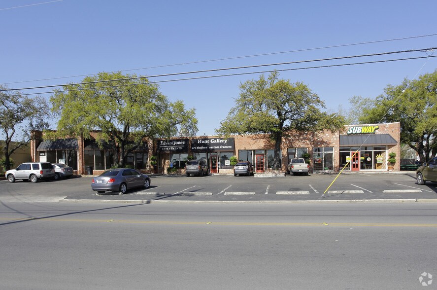4219-4233 McCullough Ave, San Antonio, TX à louer - Photo de l’immeuble – Image 3 sur 6