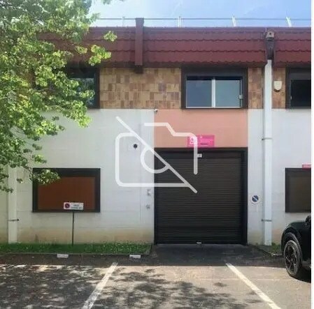 Local d’activités dans Massy à louer Photo de l’immeuble– Image 1 sur 3