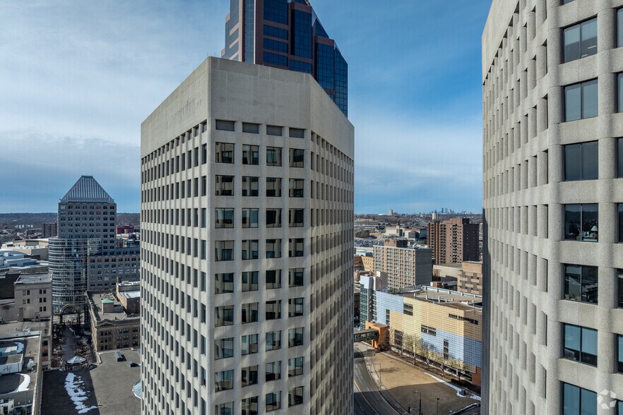 444 Cedar St, Saint Paul, MN à louer - Photo de l’immeuble – Image 2 sur 5
