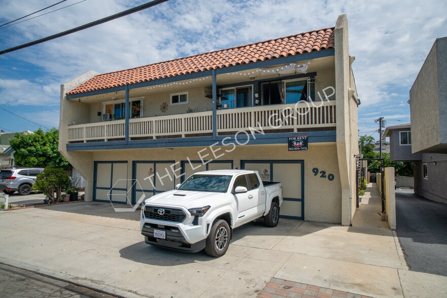 920 Loma Ave, Long Beach, CA à vendre - Photo de l’immeuble – Image 2 sur 12