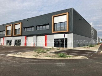 Plus de détails pour Local d'activités à louer