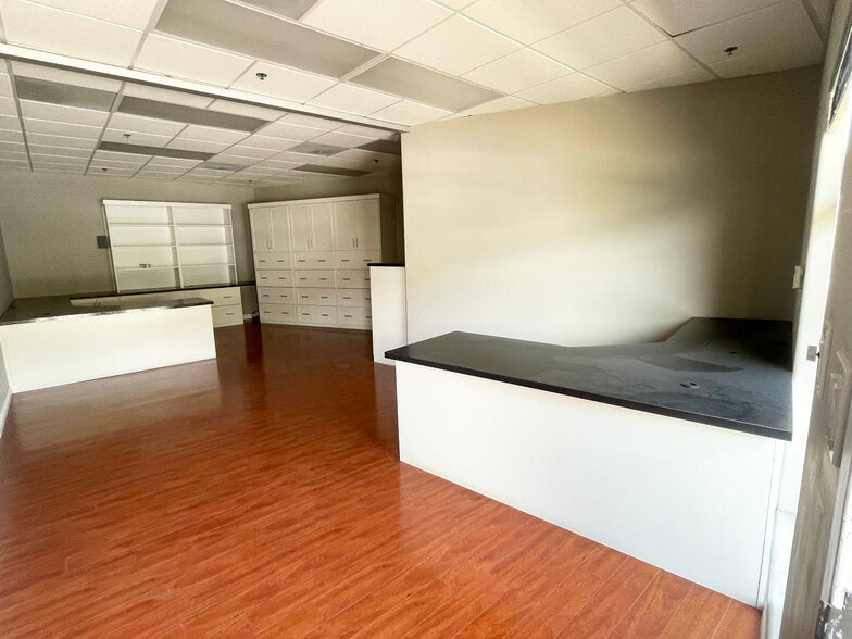 651 N Sepulveda Blvd, Los Angeles, CA à louer - Photo intérieure – Image 3 sur 5