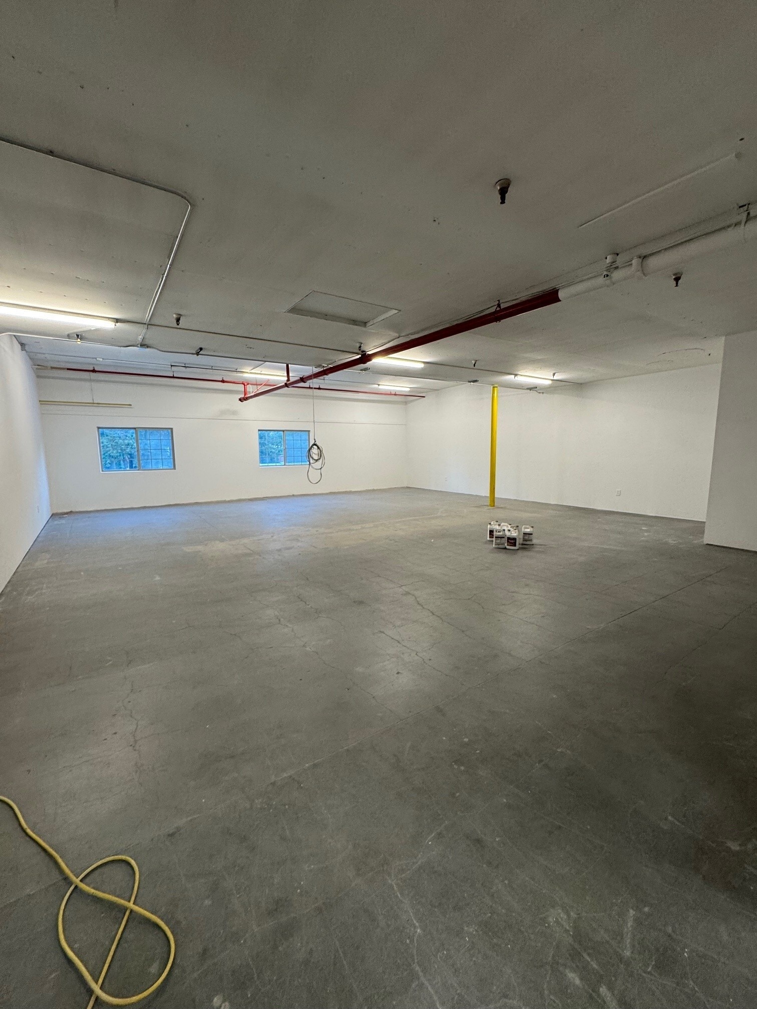 12715 Miller Rd NE, Bainbridge Island, WA à louer Photo intérieure– Image 1 sur 5