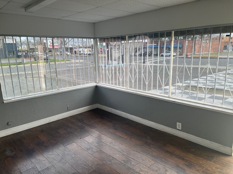 1525 Del Paso Blvd, Sacramento, CA à vendre - Photo intérieure – Image 3 sur 7