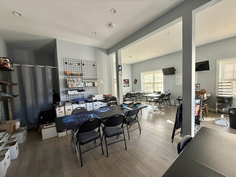 101 N 3rd St, East Newark, NJ à louer - Photo de l’immeuble – Image 2 sur 7
