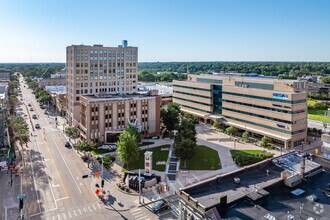 100 W Lawrence St, Appleton, WI - Vue aérienne  vue de carte - Image1