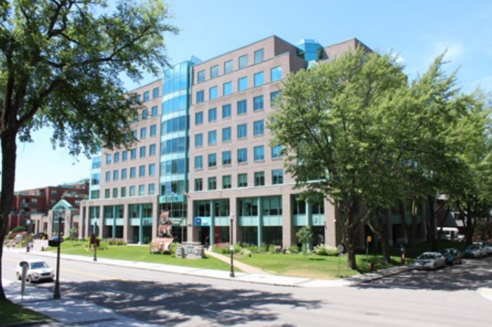 140 Allee Grande E, Québec, QC à louer Photo principale– Image 1 sur 2