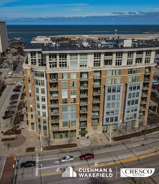 1211 Saint Clair Ave NE, Cleveland, OH à louer - Photo de l’immeuble – Image 3 sur 4