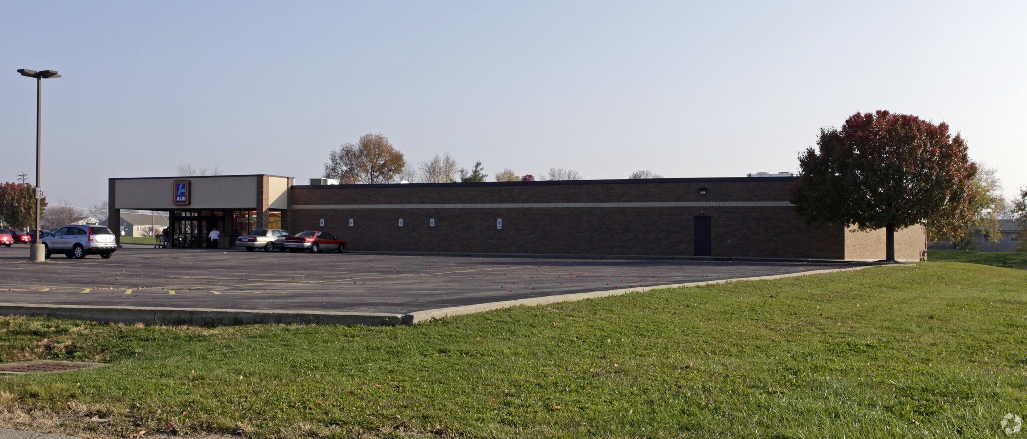 1135 W Kemper Rd, Cincinnati, OH à vendre Photo de l’immeuble– Image 1 sur 3