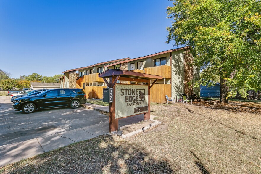 739 N Sheridan St, Wichita, KS à vendre - Photo de l’immeuble – Image 1 sur 30