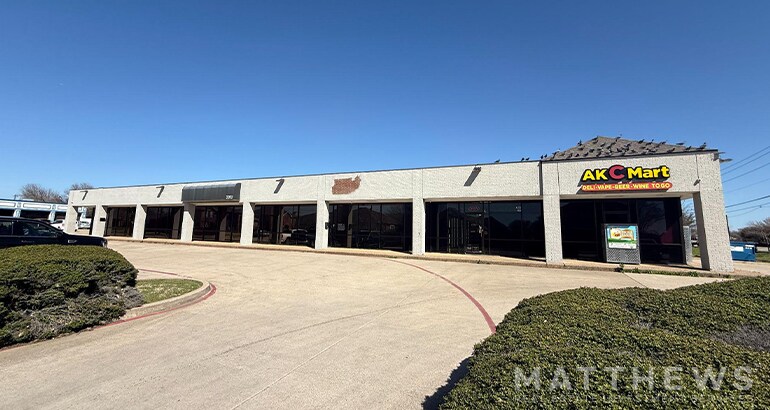 2202 Heads Ln, Carrollton, TX à louer - Photo de l’immeuble – Image 1 sur 4