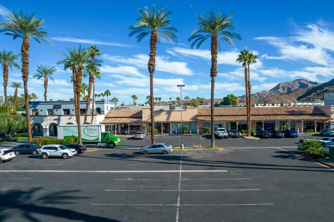 Plus de détails pour 67555-67575 E Palm Canyon Dr, Cathedral City, CA - Bureau/Local commercial à louer
