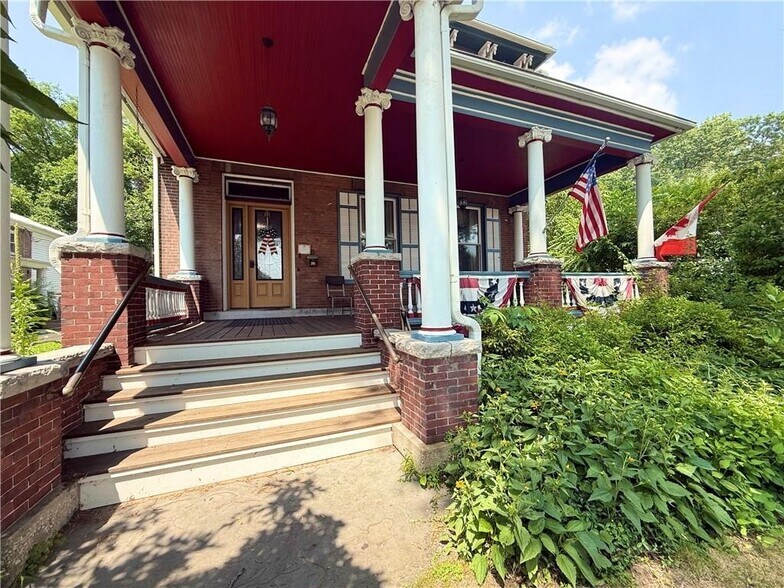 36 W Main St, Waterloo, NY à vendre - Photo de l’immeuble – Image 3 sur 9