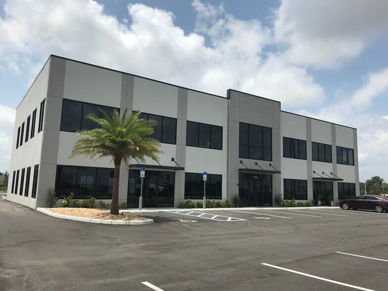 17410 E Highway 50, Clermont, FL à louer - Photo principale – Image 1 sur 14
