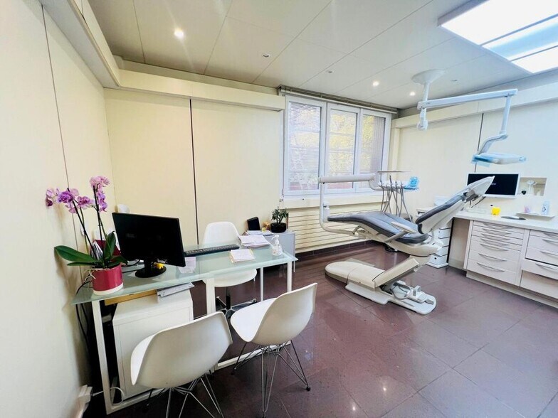 Bureau dans Marly-le-Roi à vendre - Photo intérieure – Image 3 sur 15