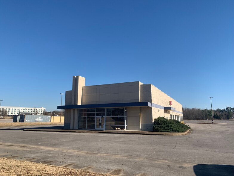 8355 Us Highway 64, Memphis, TN à louer - Photo de l’immeuble – Image 2 sur 2