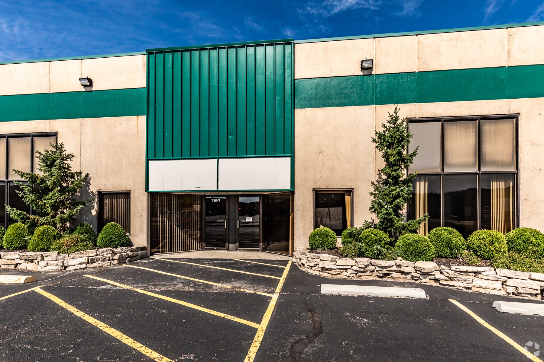 100-130 NW Business Park Ln, Riverside, MO à louer Photo principale– Image 1 sur 7