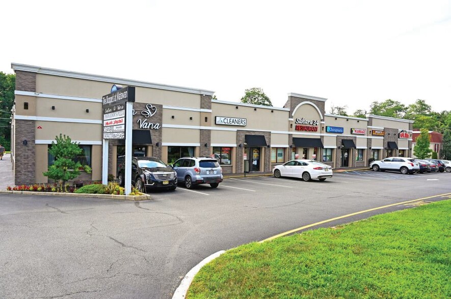 1008 State Route 34, Matawan, NJ à louer - Photo de l’immeuble – Image 1 sur 4
