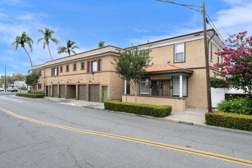 1301 N Broadway, Santa Ana, CA à vendre - Photo de l’immeuble – Image 2 sur 15
