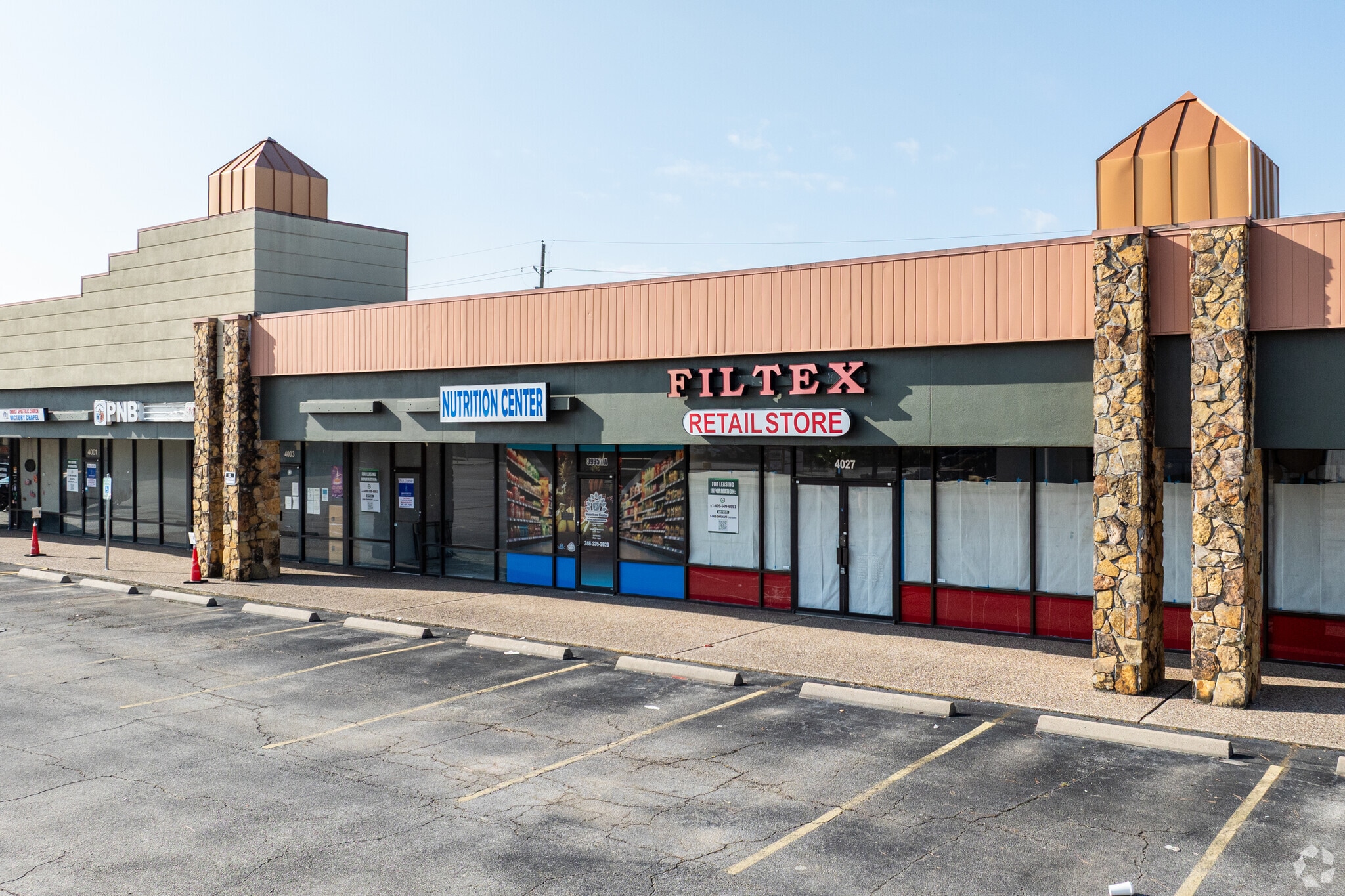 4051 Fm 1960 Rd W, Houston, TX à louer Photo de l’immeuble– Image 1 sur 3