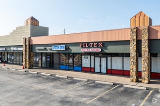 4051 Fm 1960 Rd W, Houston, TX à louer Photo de l’immeuble– Image 1 sur 3