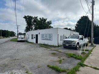 Plus de détails pour 800 Merrillville Rd, Crown Point, IN - Bureau à vendre