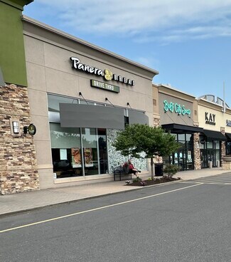 Plus de détails pour 1153-1187 Ulster Ave, Kingston, NY - Local commercial à louer