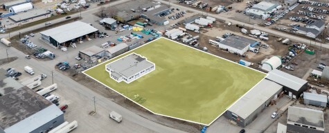 663 Sarcee St W, Kamloops, BC à louer Photo de l’immeuble– Image 1 sur 3
