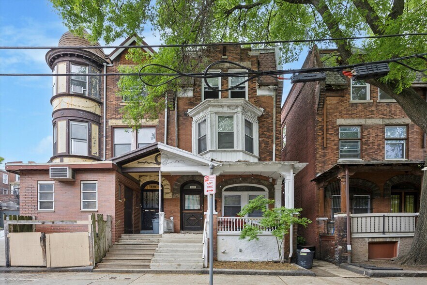 236 Buckingham Pl, Philadelphia, PA à vendre - Photo de l’immeuble – Image 1 sur 8