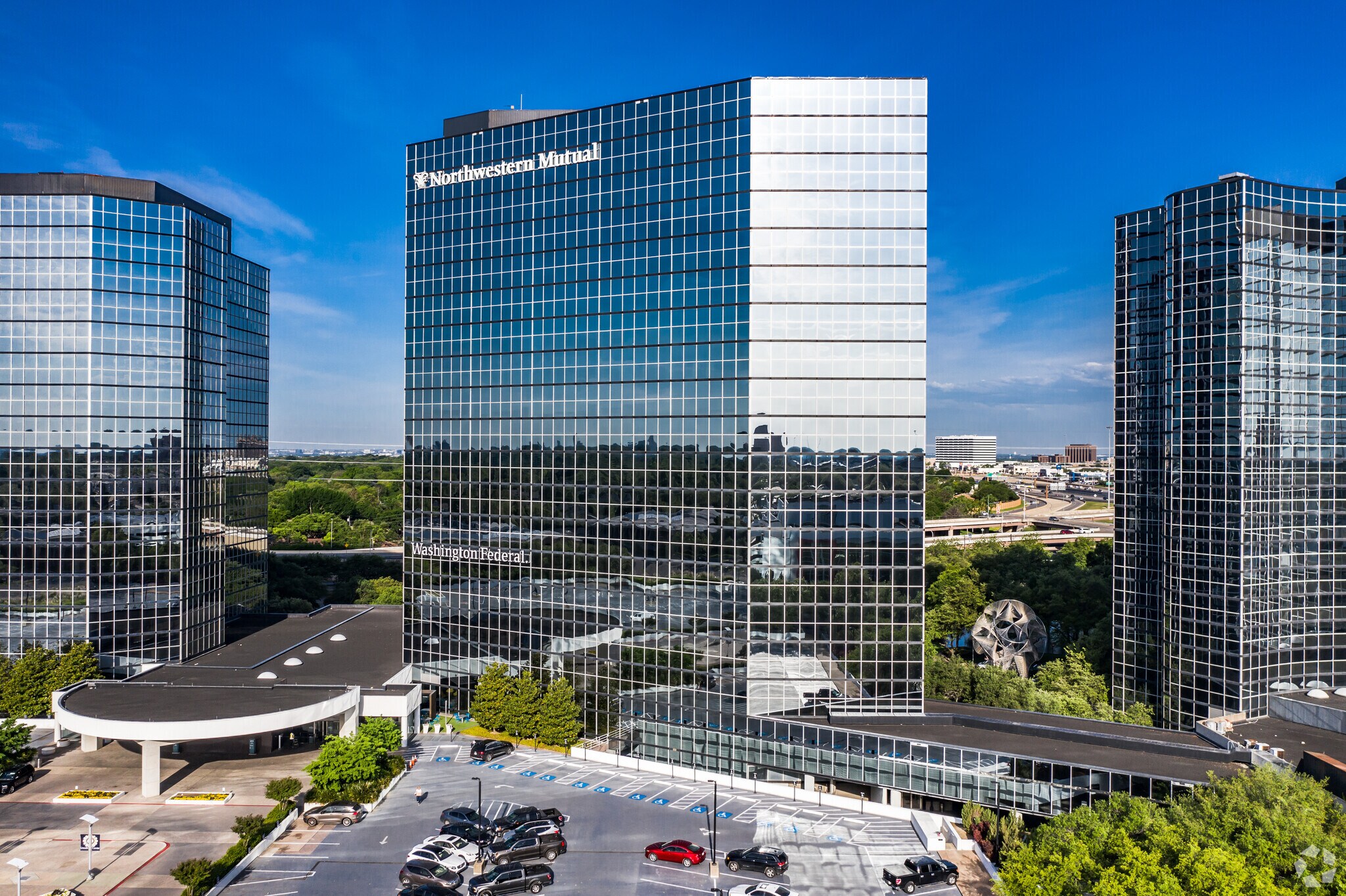 5420 Lyndon B Johnson Fwy, Dallas, TX à louer Photo de l’immeuble– Image 1 sur 9