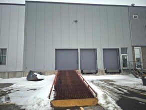 1680 Vimont Ct, Ottawa, ON à louer Photo intérieure– Image 1 sur 9