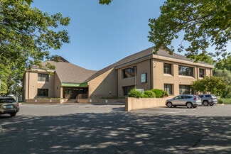 Plus de détails pour 24 Grassy Plain St, Bethel, CT - Bureau à louer