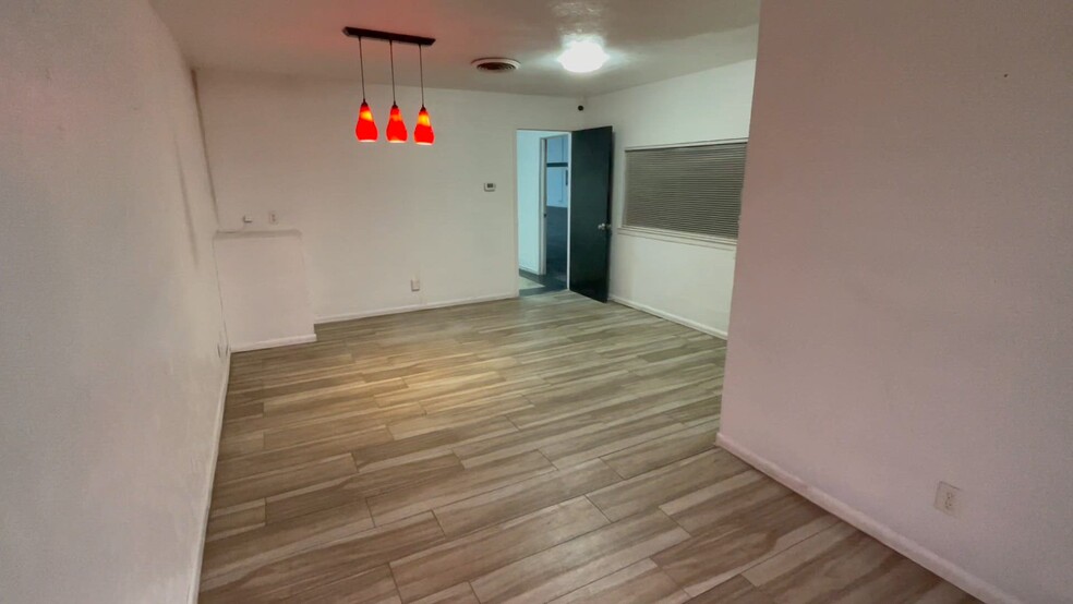 2663-2669 Tarna Dr, Dallas, TX à vendre - Vidéo sur l’annonce professionnelle – Image 2 sur 27