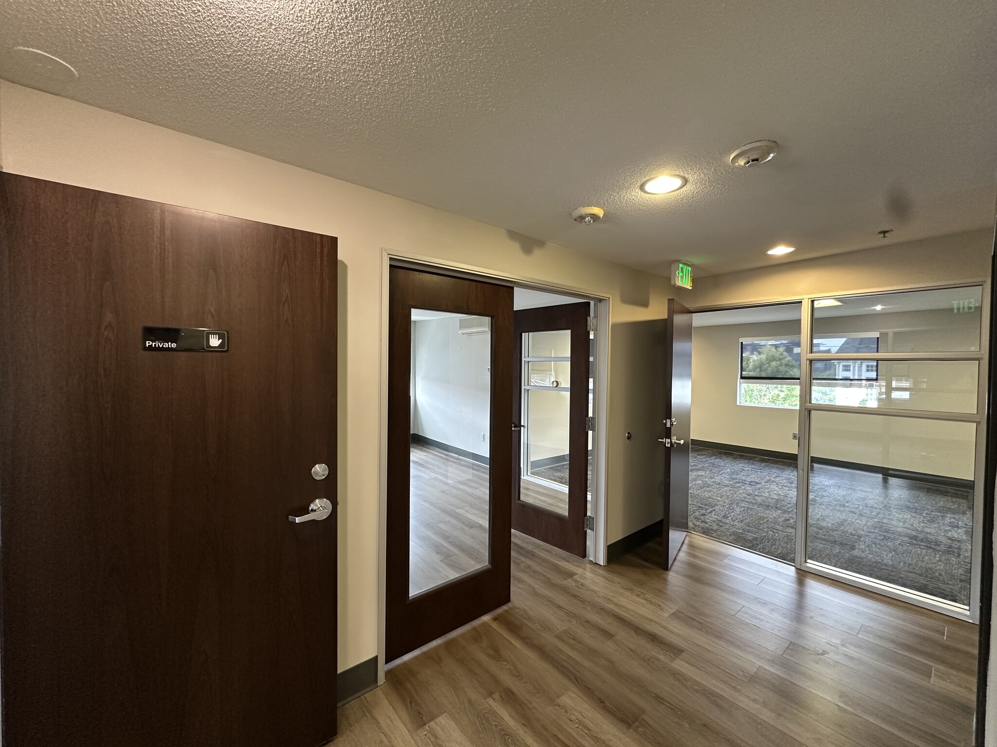 275 Hill St, Reno, NV à louer Photo intérieure– Image 1 sur 19