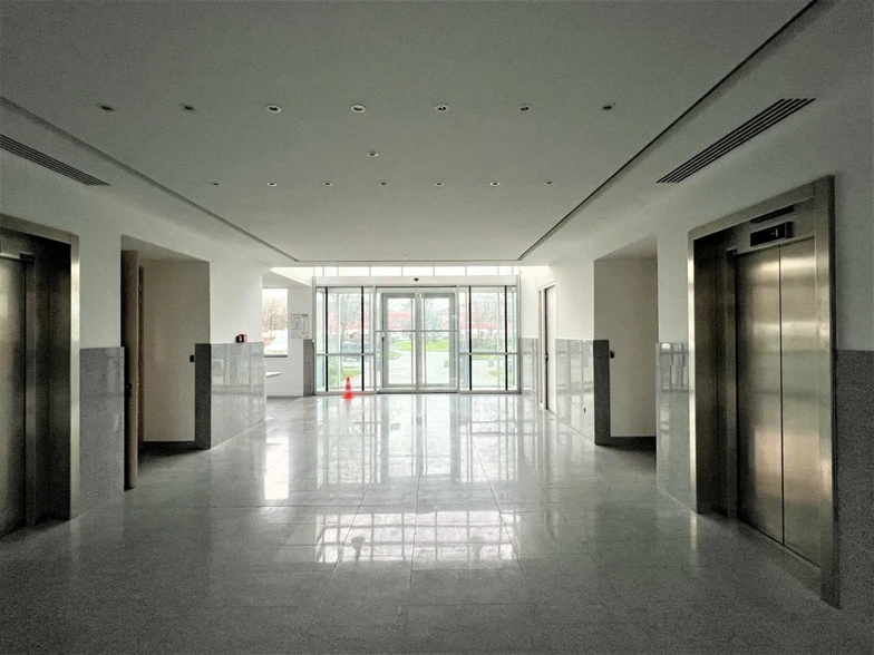 2 Rue René Caudron, Voisins-le-Bretonneux à louer - Hall d’entrée – Image 3 sur 4