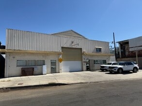 18555 Eddy St, Northridge, CA à louer Photo intérieure– Image 1 sur 5