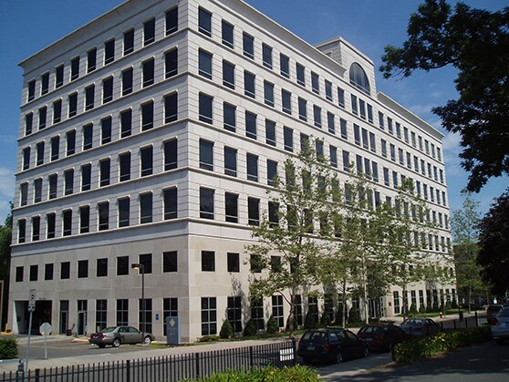 21 Oak St, Hartford, CT à louer Photo principale– Image 1 sur 2