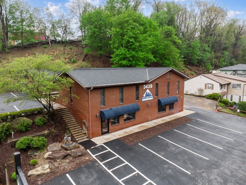 3439 Babcock Blvd, Pittsburgh, PA à vendre - Photo de l’immeuble – Image 3 sur 23