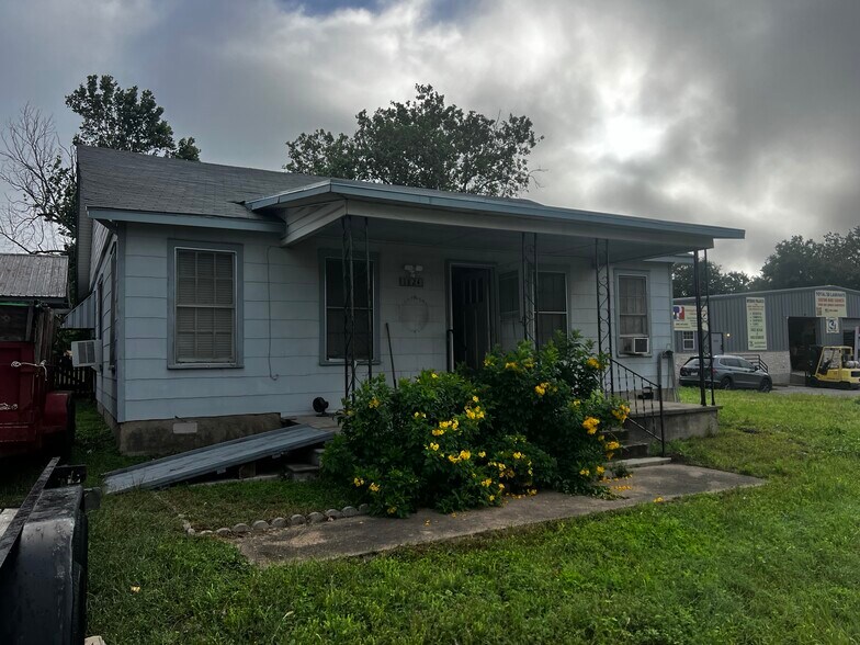1824 Fleischer Dr, Austin, TX à louer - Photo de l’immeuble – Image 1 sur 2