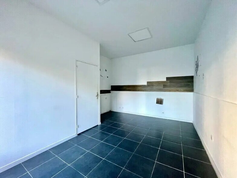 Bureau dans Antibes à louer - Photo intérieure – Image 3 sur 5