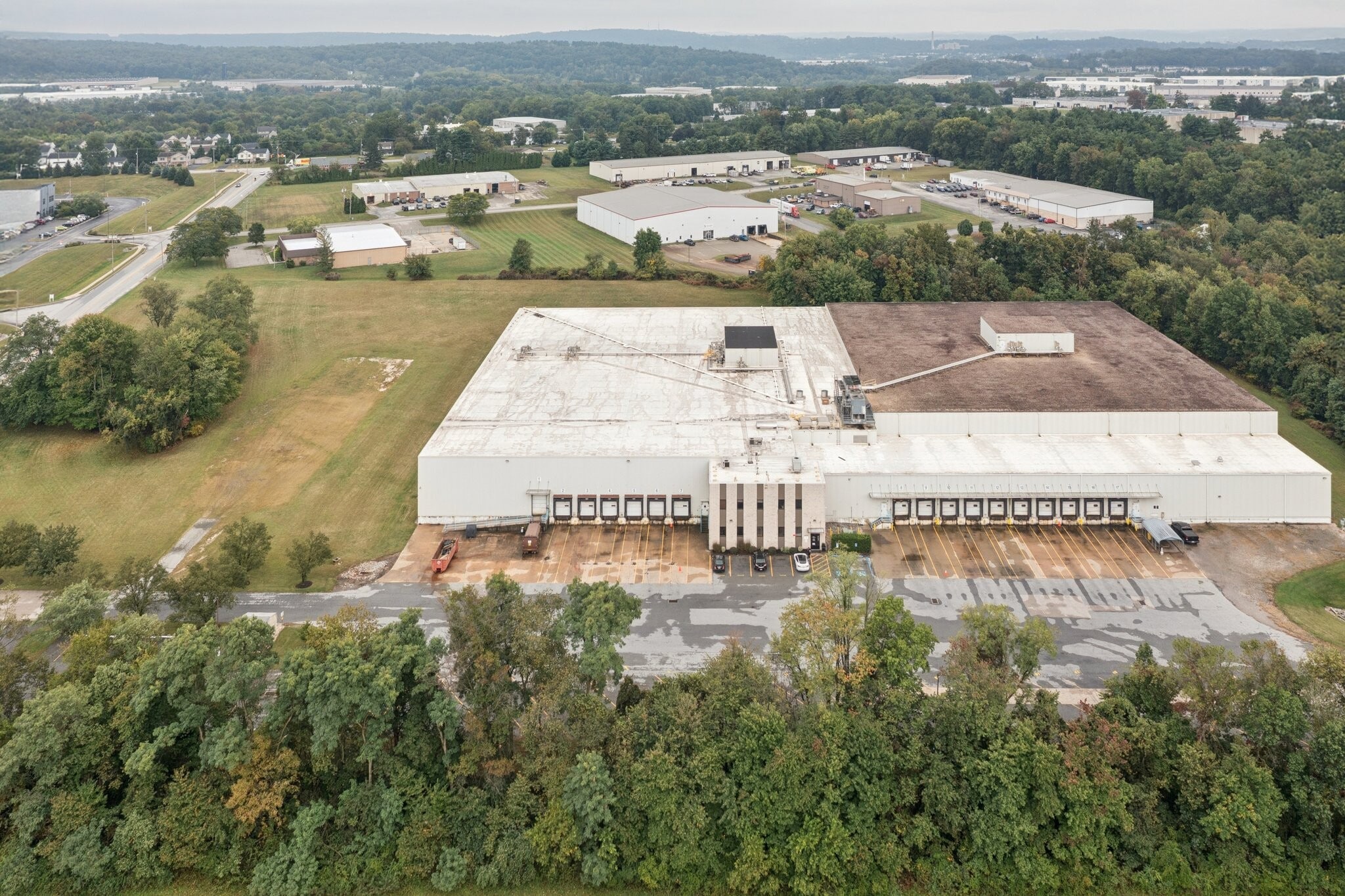 380 Willow Springs Ln, York, PA à louer Aérien– Image 1 sur 14