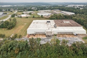 380 Willow Springs Ln, York, PA à louer Aérien– Image 1 sur 14