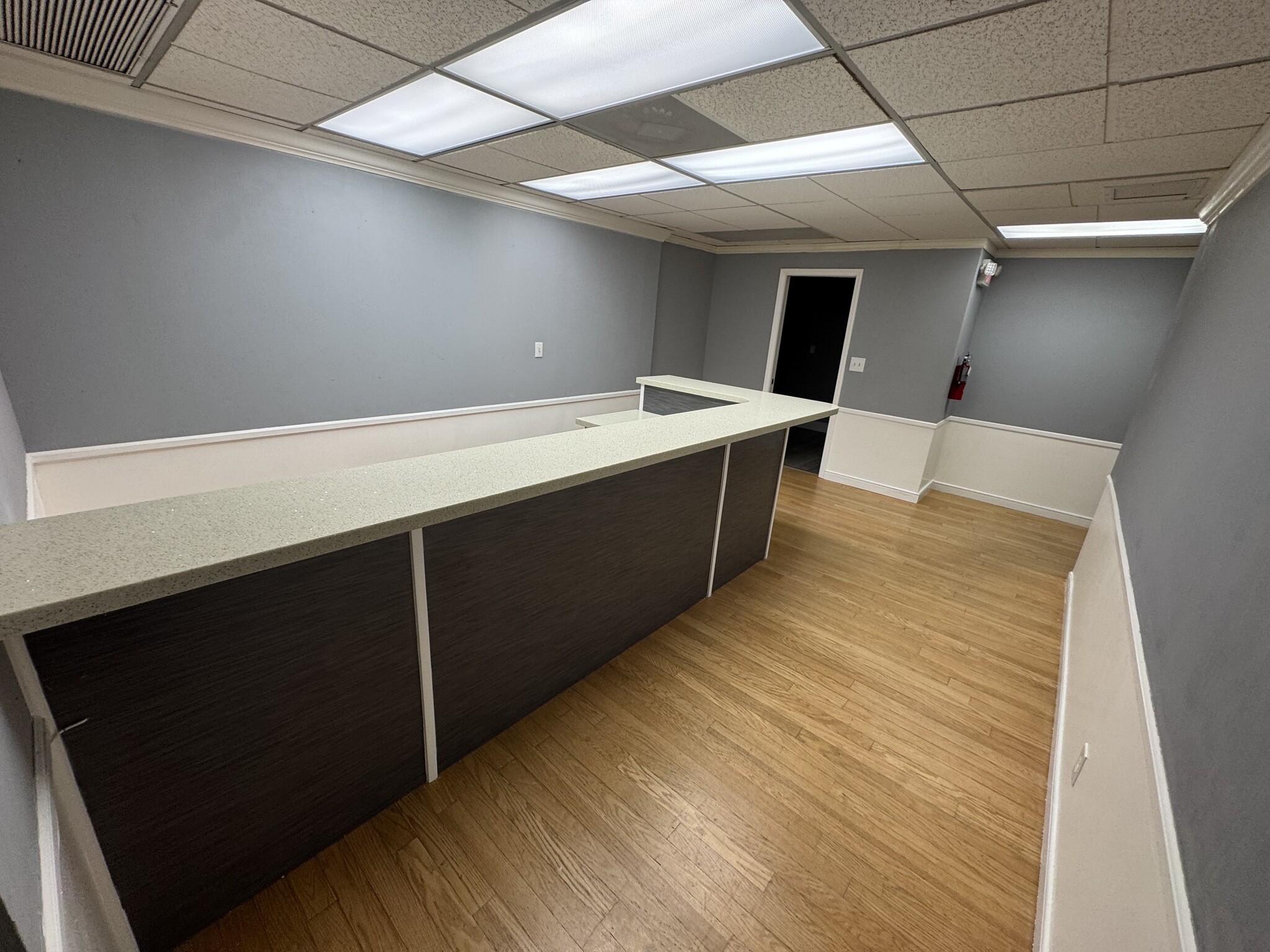 1995 E Oakland Park Blvd, Fort Lauderdale, FL à louer Photo intérieure– Image 1 sur 46