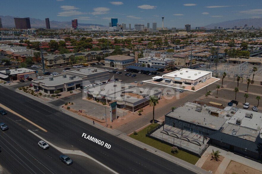 1670 E Flamingo Rd, Las Vegas, NV à louer - Aérien – Image 1 sur 7