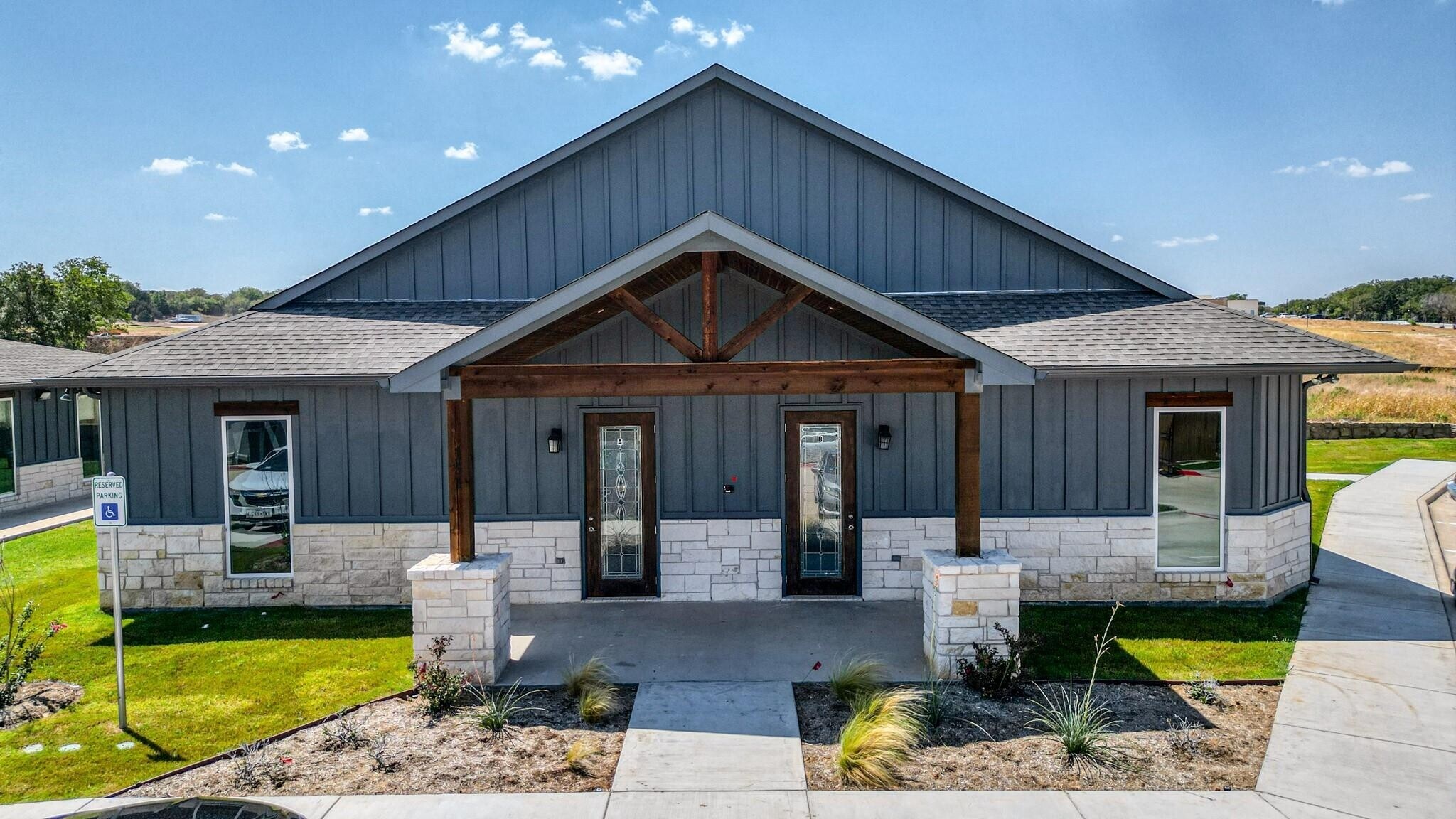 151 J.D. Towles Dr, Willow Park, TX à louer Photo de l’immeuble– Image 1 sur 25