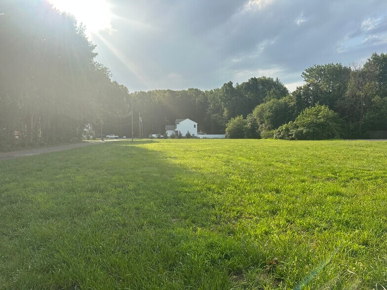 477 Wythe Creek Rd, Poquoson, VA à vendre - Photo de l’immeuble – Image 2 sur 3