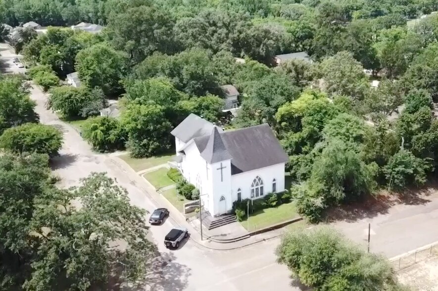201 S Carolina St, Troup, TX à vendre - Photo de l’immeuble – Image 1 sur 1